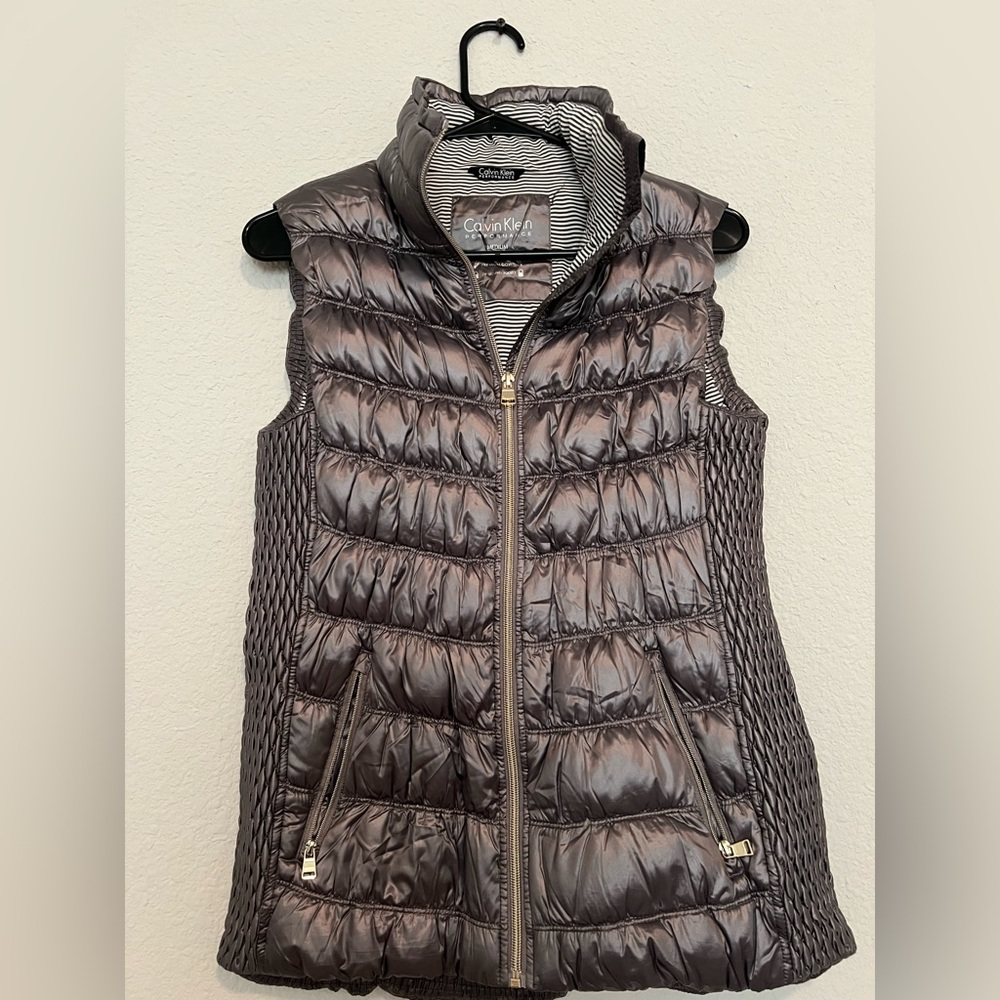 Calvin Klein Performance Down Puffer Vest For Women Medium Gray Metallic Zip up
